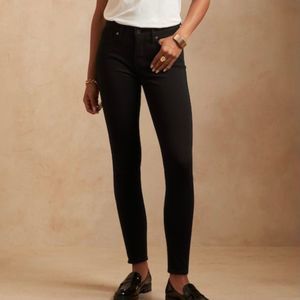 BANANA REPUBLIC Mid-Rise Skinny Fade-Resistant Ankle Jean, Black, Size 27